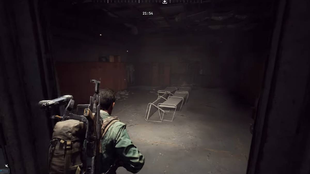 Sala de personal clave de ARC Raiders con casilleros rojos y algunos contenedores en el interior
