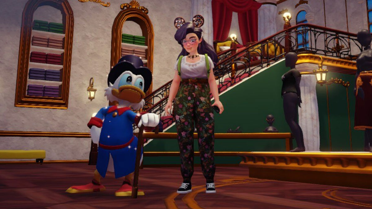 A screenshot of the player and Scrooge McDuck in Disney Dreamlight Valley.