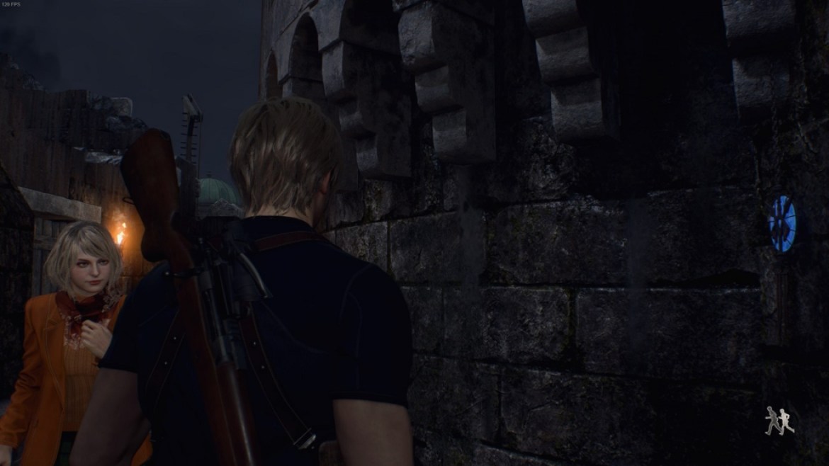 Resident Evil 4 Castle Gate Blue Medallion 4