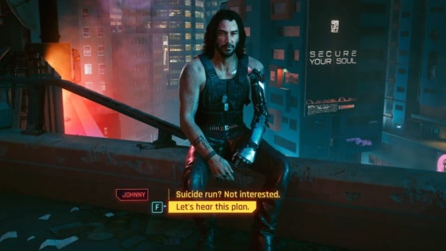 Cyberpunk 2077 screenshot of Johnny Silverhand sitting on the edge of a roof in front of Night City skyscrapers while V chooses a dialogue option to hear his plan.