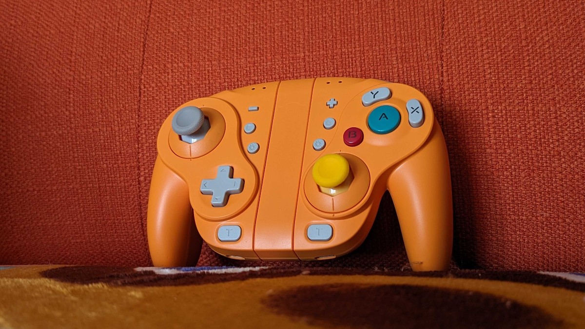 Nintendo GameCube Controller hot (Orange Variant)