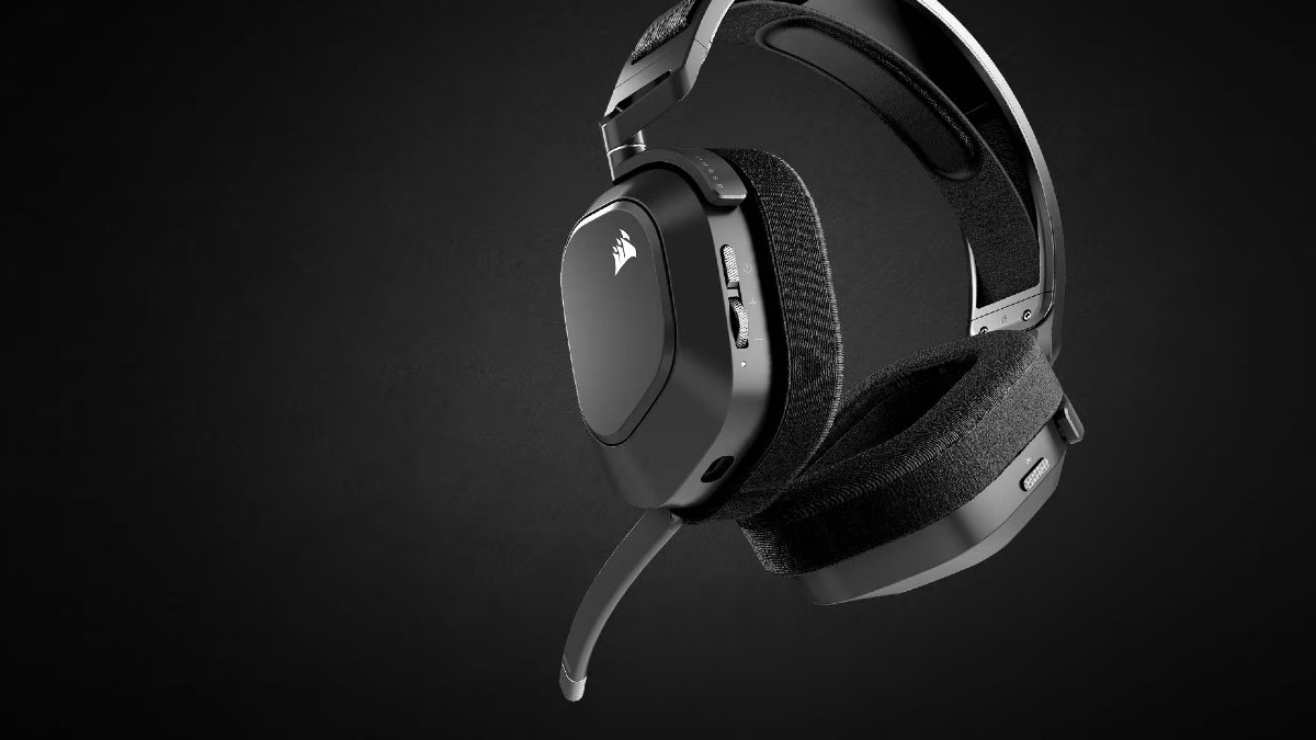 Corsair HS80 Max review: A terrific gaming headset with amazing battery  life