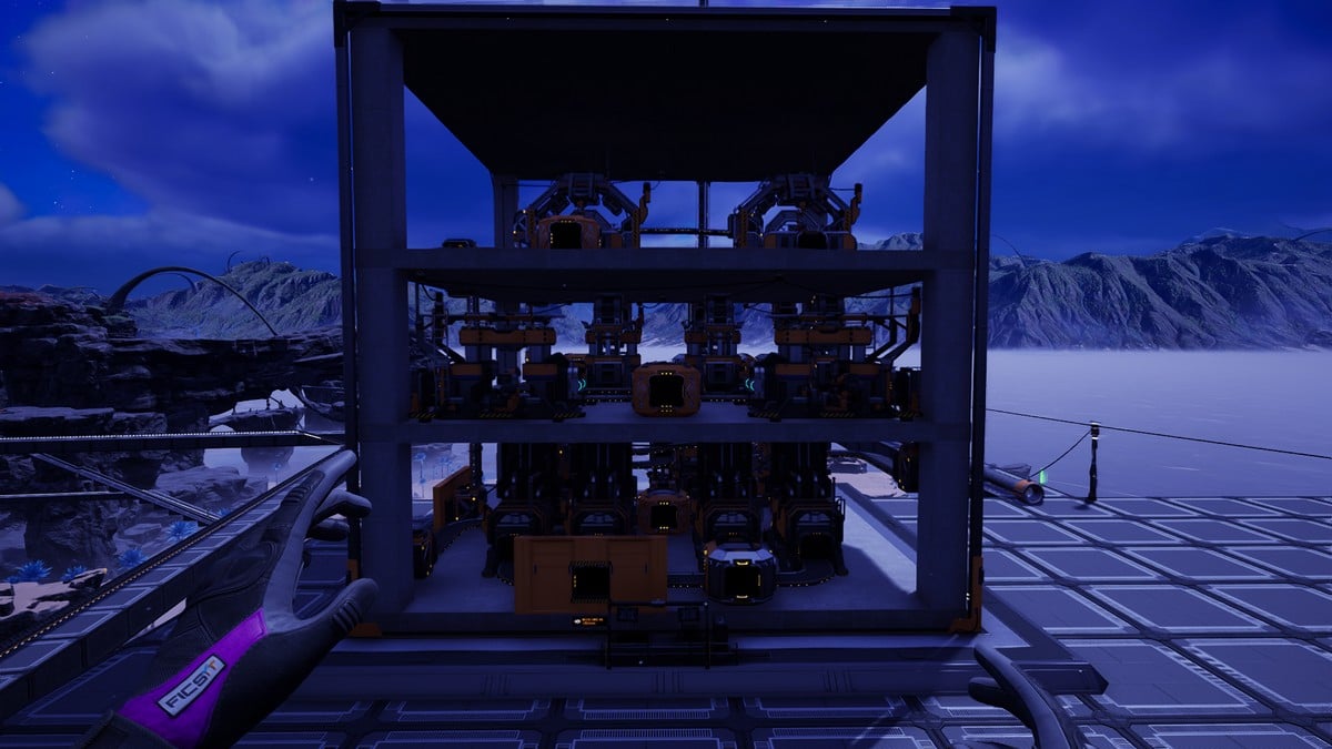 Blueprint Designed Factory in Satisfactory