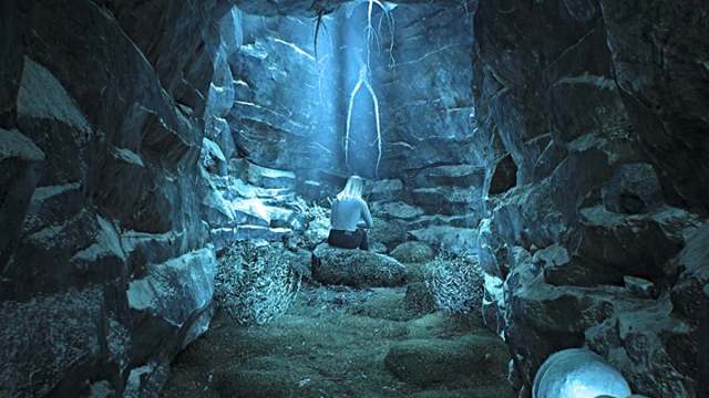 Grace in a tunnel in Broken Lore: UNFOLLOW